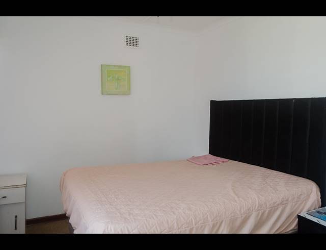 3 BEDROOM TOWNHOUSE FOR SALE IN SCOTTBURGH CENTRAL